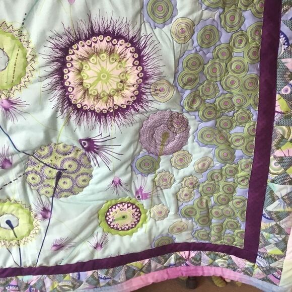Hand Crafted Fabulous Quilt - Picture 7 of 14